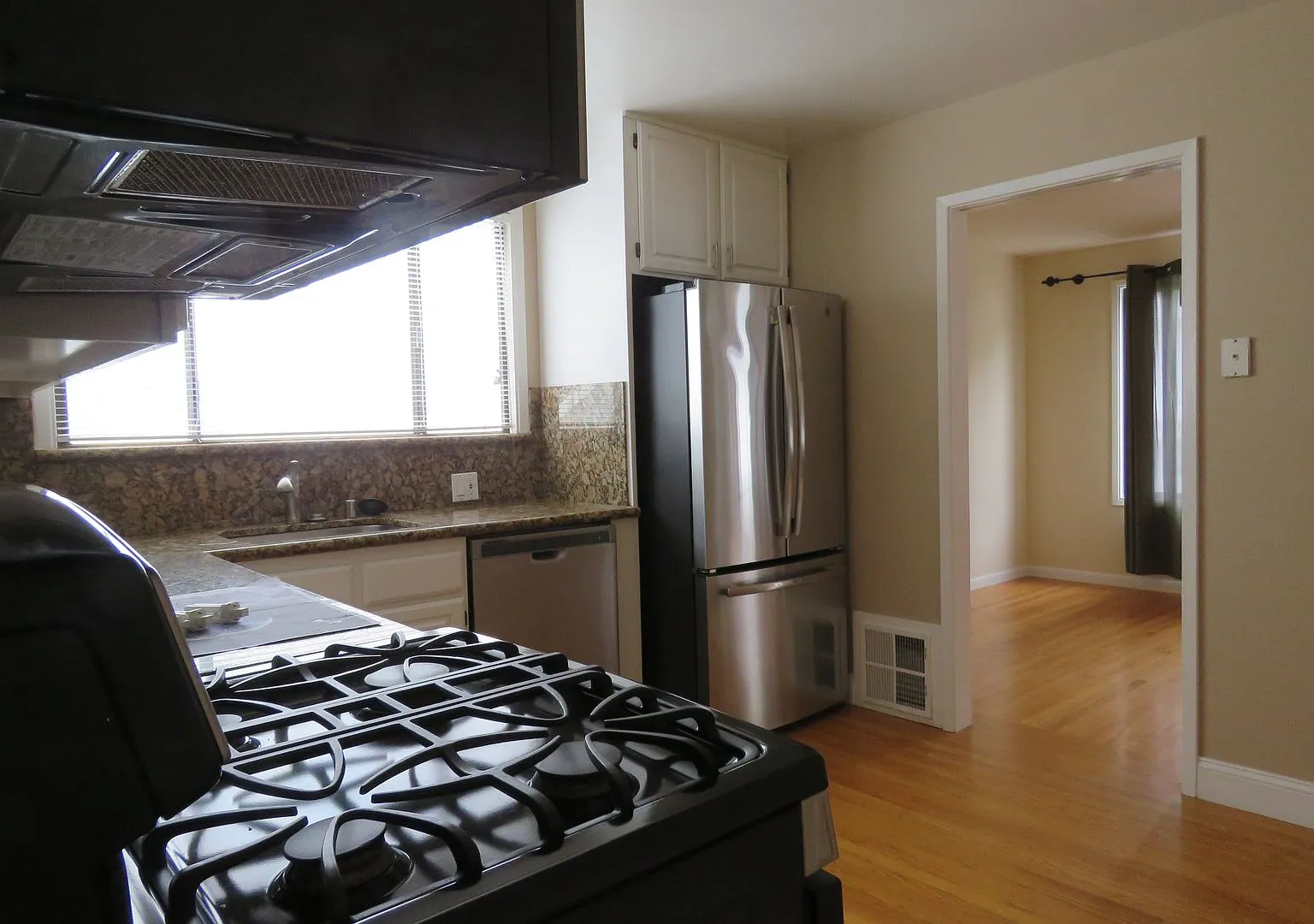 Big House in Clarendon Heights 3/3 — Photo 3