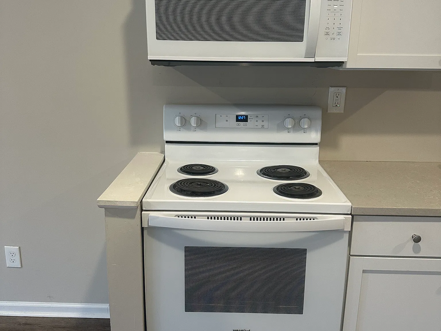 1 bed, 750 sqft, $1,300 — Photo 4