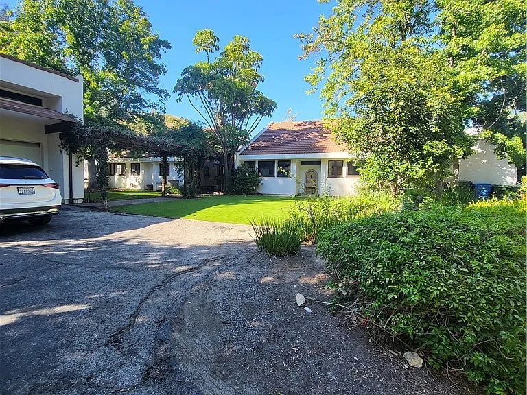 191 Dapplegray Rd — Photo 30