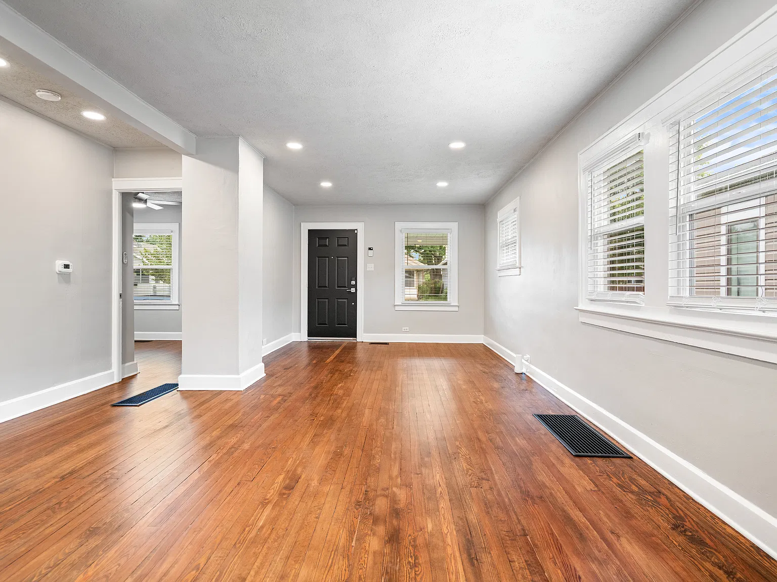 2 bed, 1560 sqft, $1,650 — Photo 2