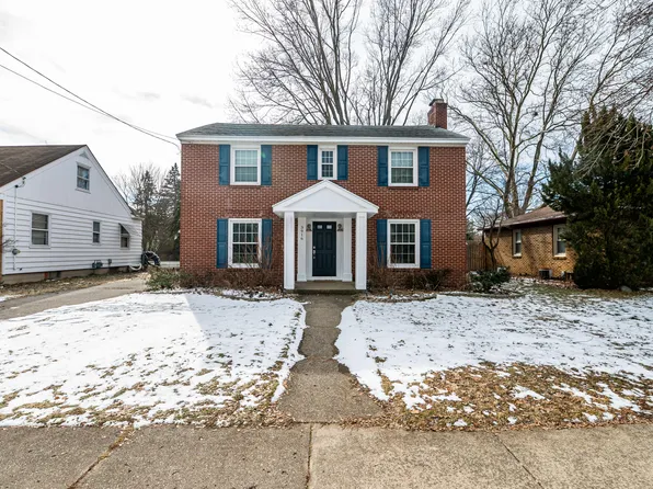 3916 Edgewood St SW, Grandville, MI 49418