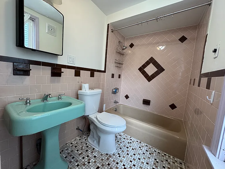 156 Vinton St — Photo 12