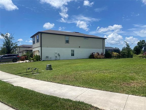 4th image of 9126 Royal River Cir