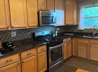 1S705 Eisenhower Rd, Oakbrook Terrace, IL 60181