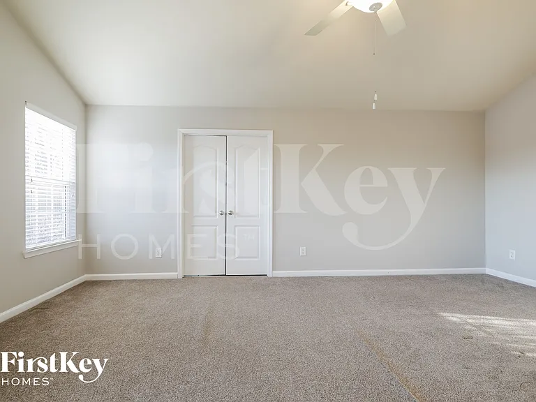 6732 Carriage Walk Ln — Photo 11