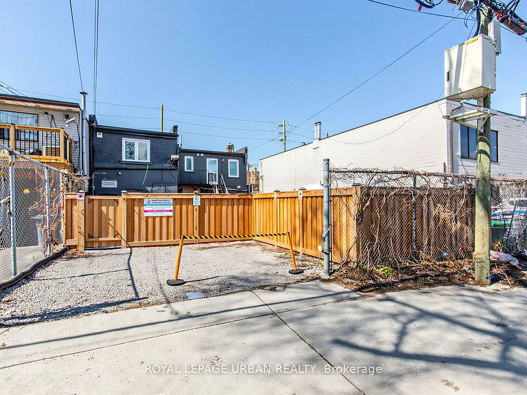 901 Pape Ave — Photo 20