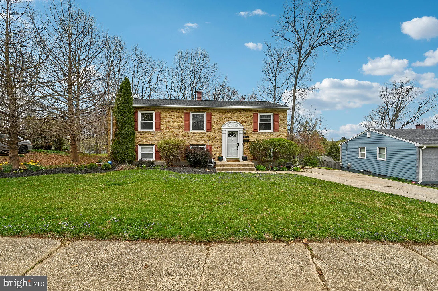 232 Walgrove Rd photo 1