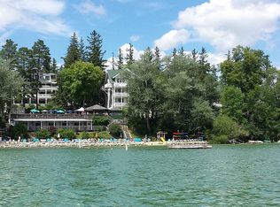 281 Victorian Village Dr APT 27, Elkhart Lake, WI