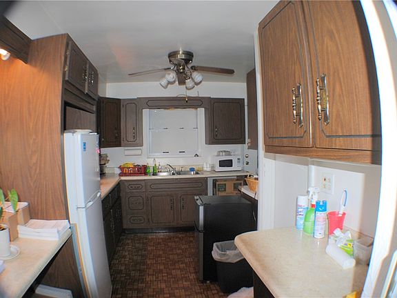 3rd image of 501 Burton Ave