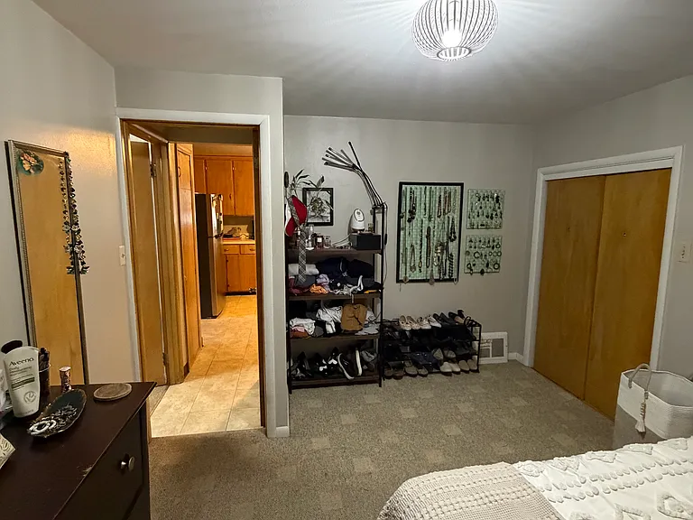 2231 E Bennett Ave — Photo 13