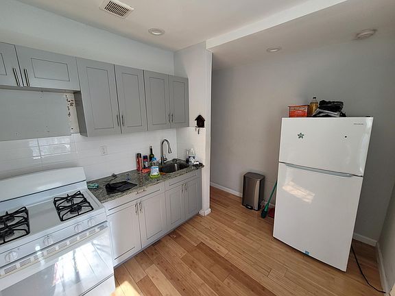 4th image of 388 E 155th St Floor 2