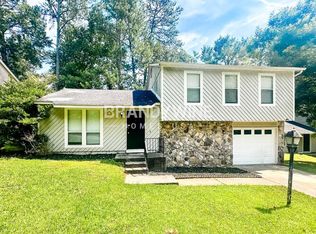 3941 Wood Path Dr, Stone Mountain, GA 30083
