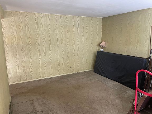 4th image of 1428 Lotus Dr