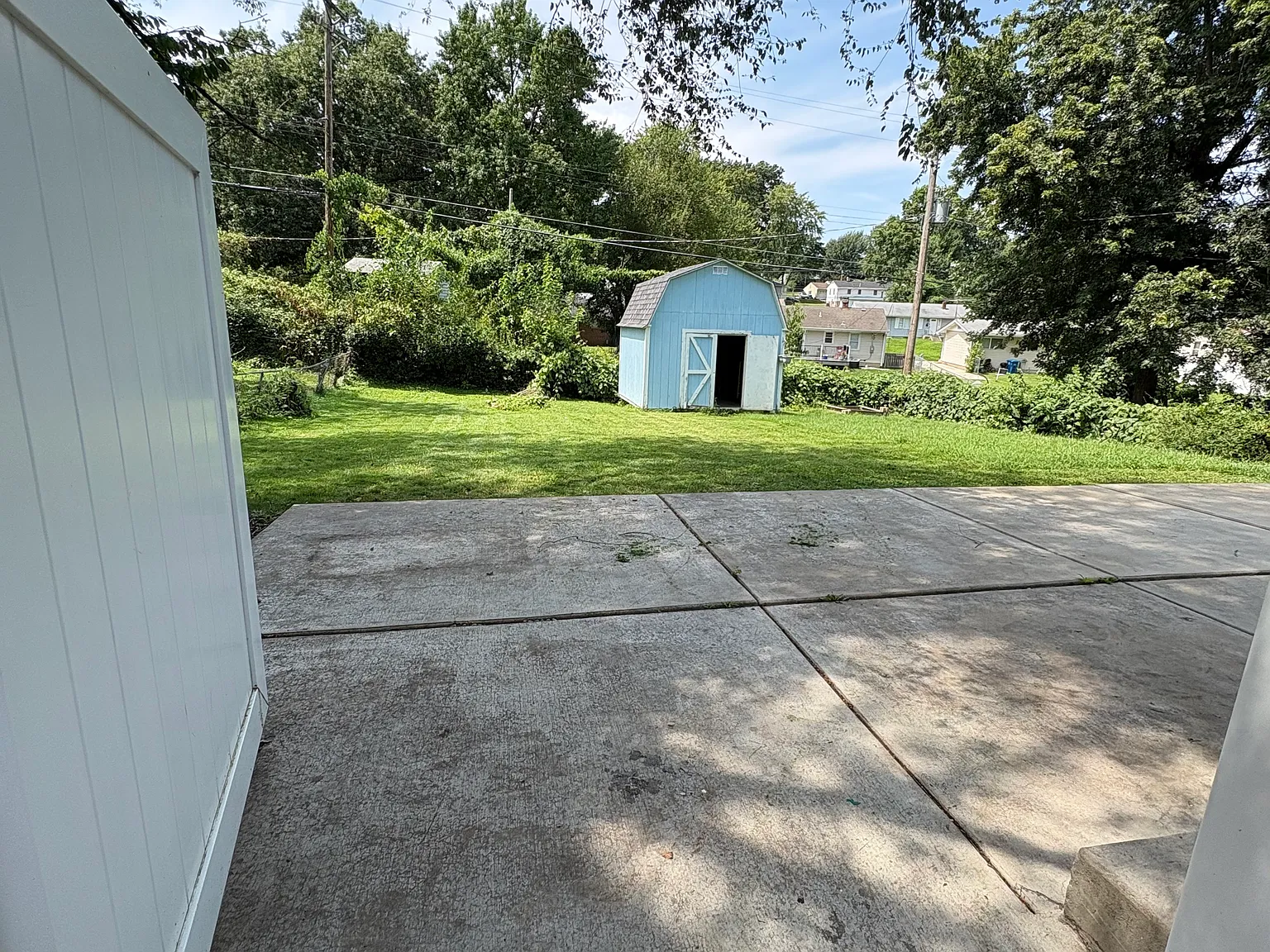 921 Gustane Dr — Photo 3
