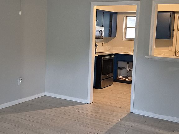 3rd image of 1605 E Orange Ave #1605
