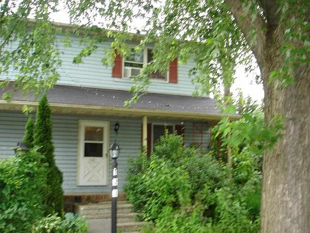 2nd image of 123 Edward St