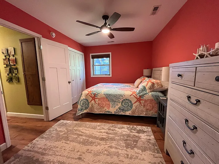 203 Fox Ln — Photo 14