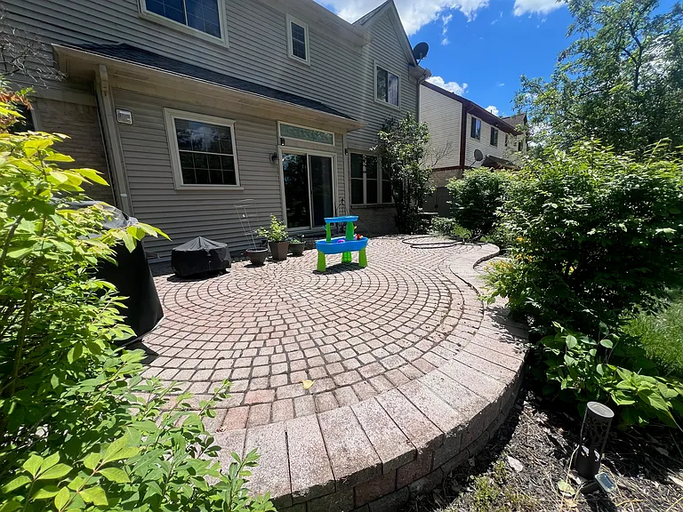 39419 Dorchester Cir — Photo 31