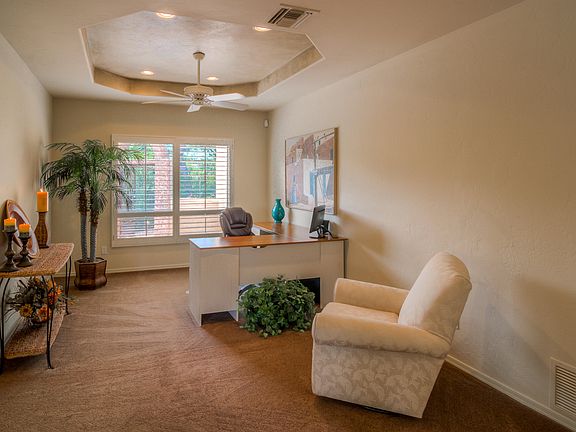 Dining room/ office