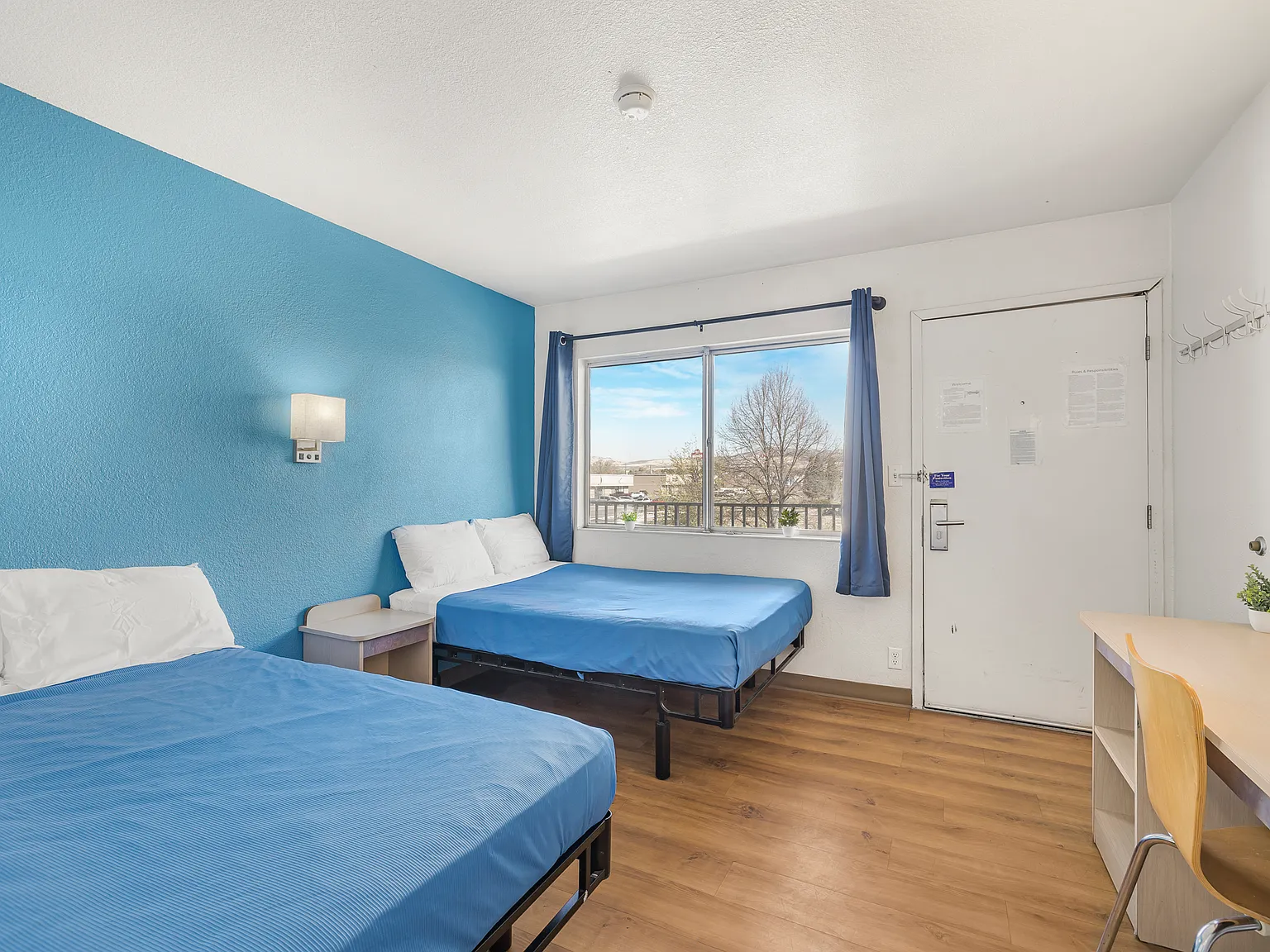 1 bed, 450 sqft, $899 — Photo 3