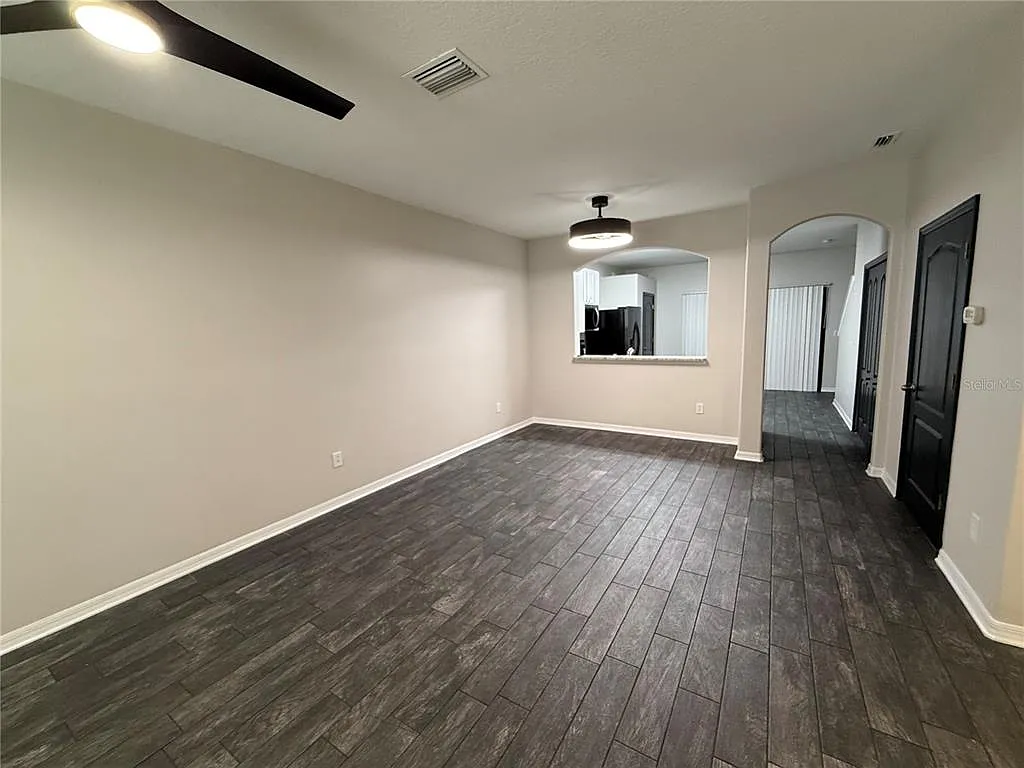 2 bed, 2.5 bath, 1570 sqft, $1,950 — Photo 4