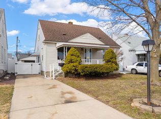 6492 Jackson St, Taylor, MI 48180