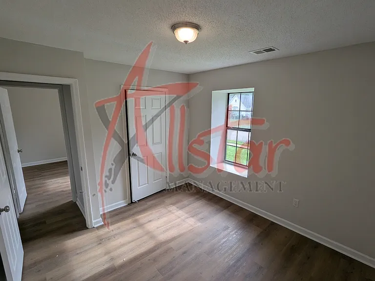 5640 Ingleside Dr — Photo 10