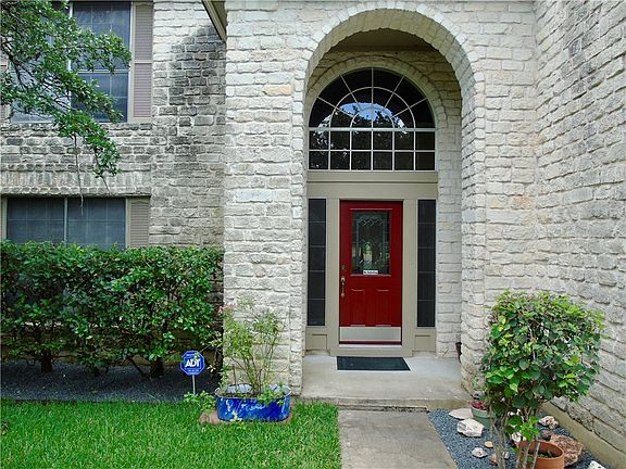 3rd image of 13341 Tamayo Dr