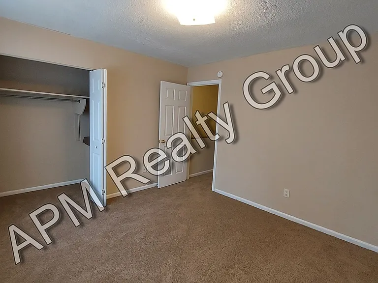 117 Country Town Dr — Photo 10