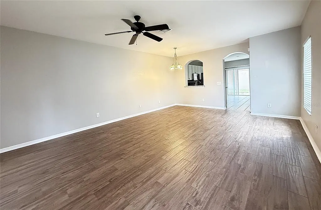2 bed, 2.5 bath, 1255 sqft, $1,800 — Photo 2