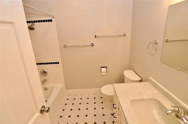 1624 Baltimore Ter — Photo 19