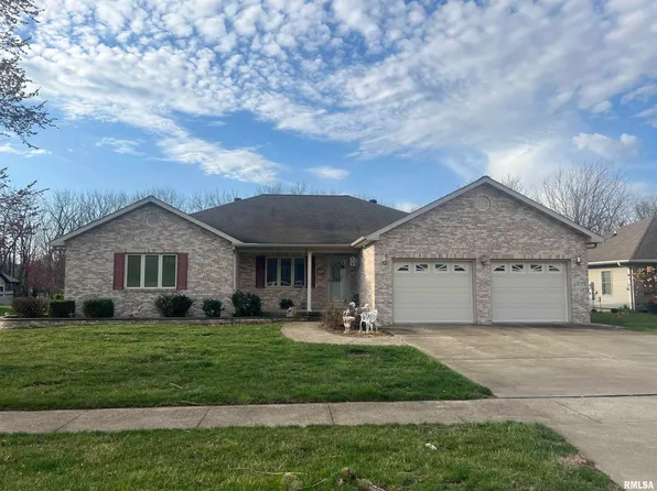 65 Alice Dr, Jacksonville, IL 62650