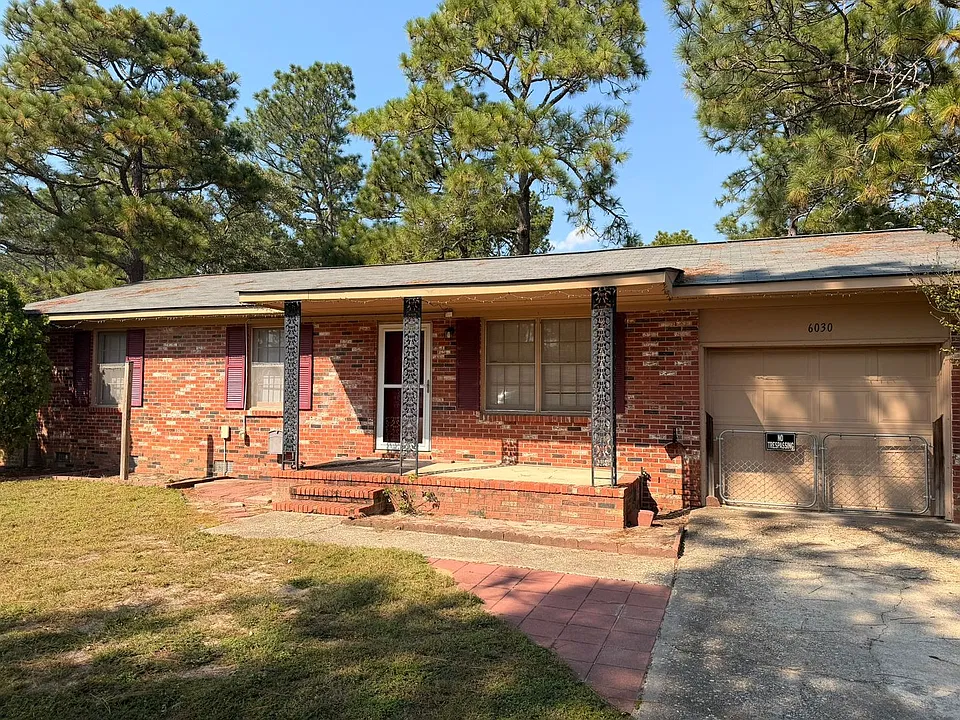 6030 Lexington Dr