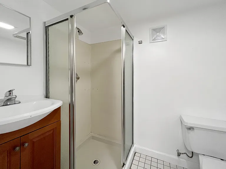 3726 N Lakewood Ave #1F — Photo 28