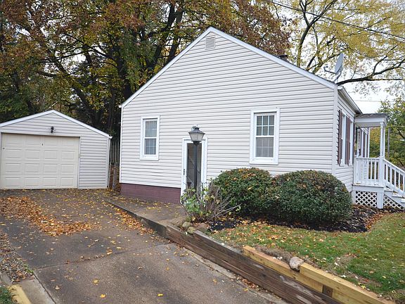 3rd image of 1690 Tonawanda Ave