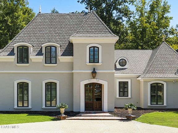 4th image of 958 Greenbriar Dr