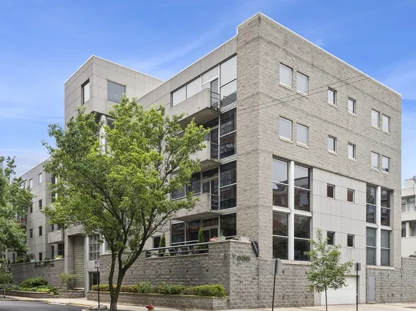 939 W Huron St Unit 304, Chicago, IL 60642