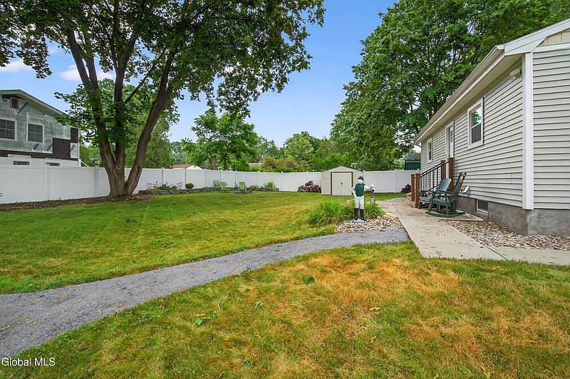 3rd image of 55 Crescent Avenue