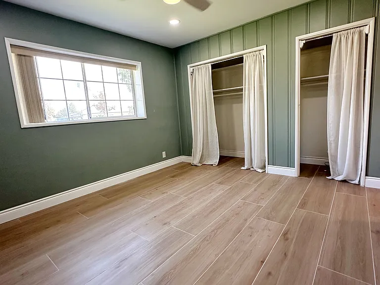 13218 McKinley Ave — Photo 6