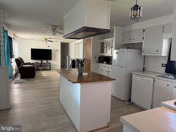 5th image of 112 Park Ln