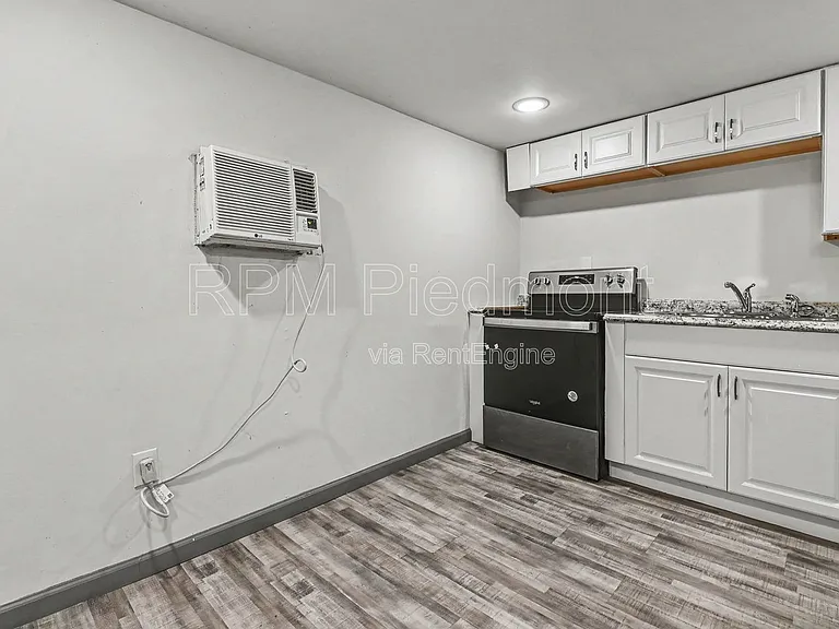 3181 Church St #C — Photo 8