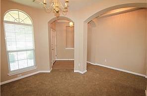 2nd image of 712 Bent Wood Pl