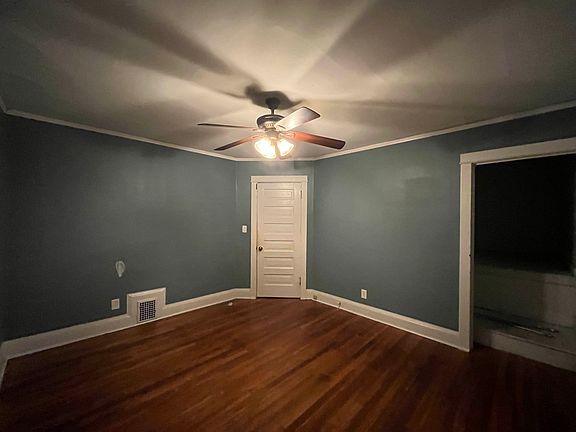 Bedroom B (back of house).