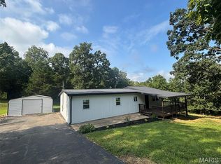 21 Oak Ridge Trl, Festus, MO 63028