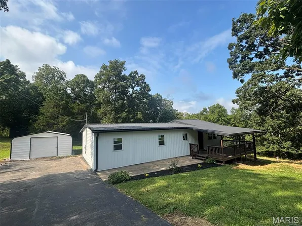 21 Oak Ridge Trl, Festus, MO 63028