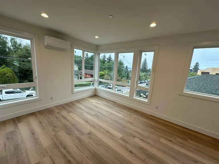 4318 SW Holly St — Photo 6
