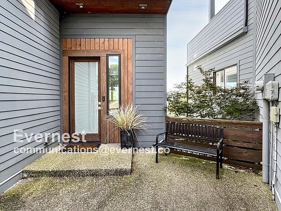 2nd image of 118A Fern Ave