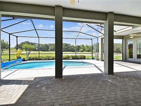 4th image of 655 Whisper Woods Dr