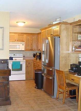 5th image of 502 Hill St