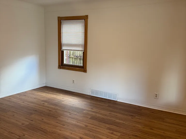 12925 Callender St — Photo 2